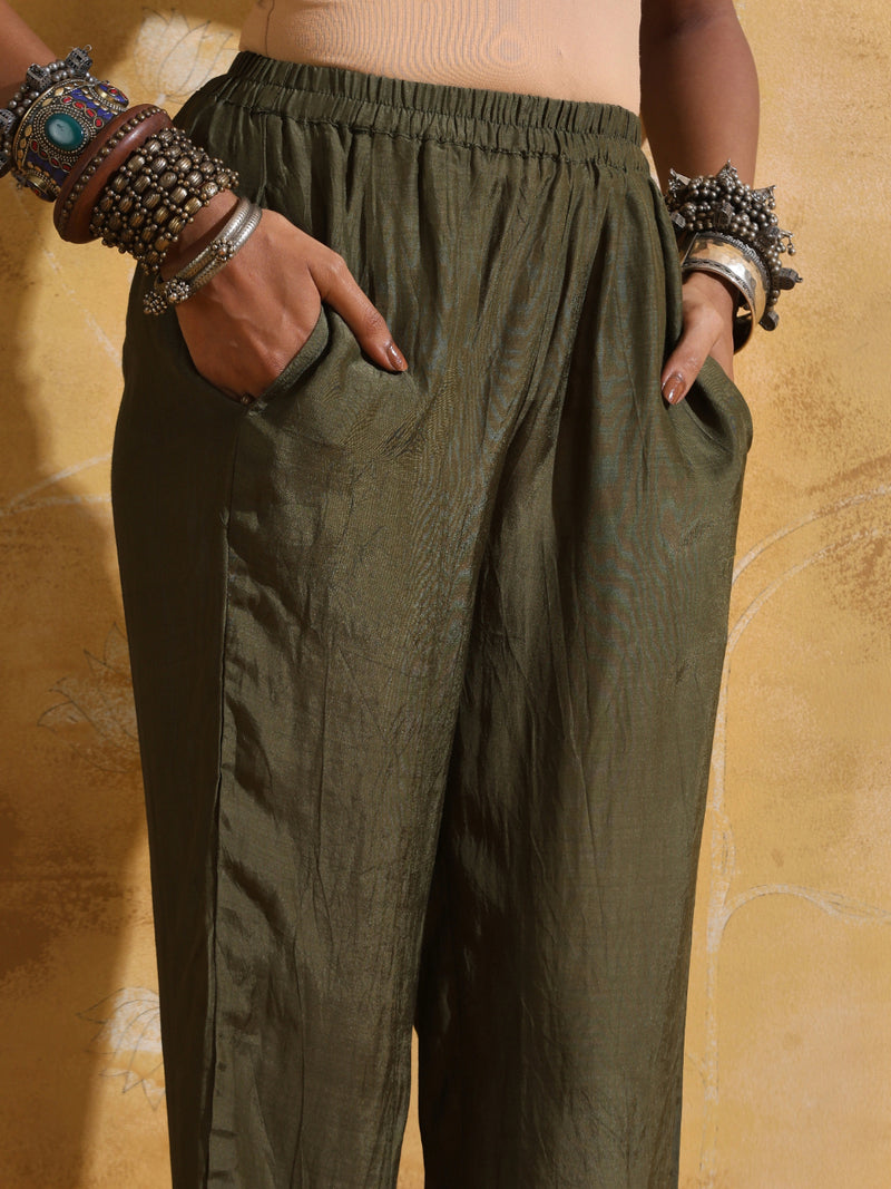 trueBrowns Green Cream Floral Print Muslin Silk Straight Kurta Set
