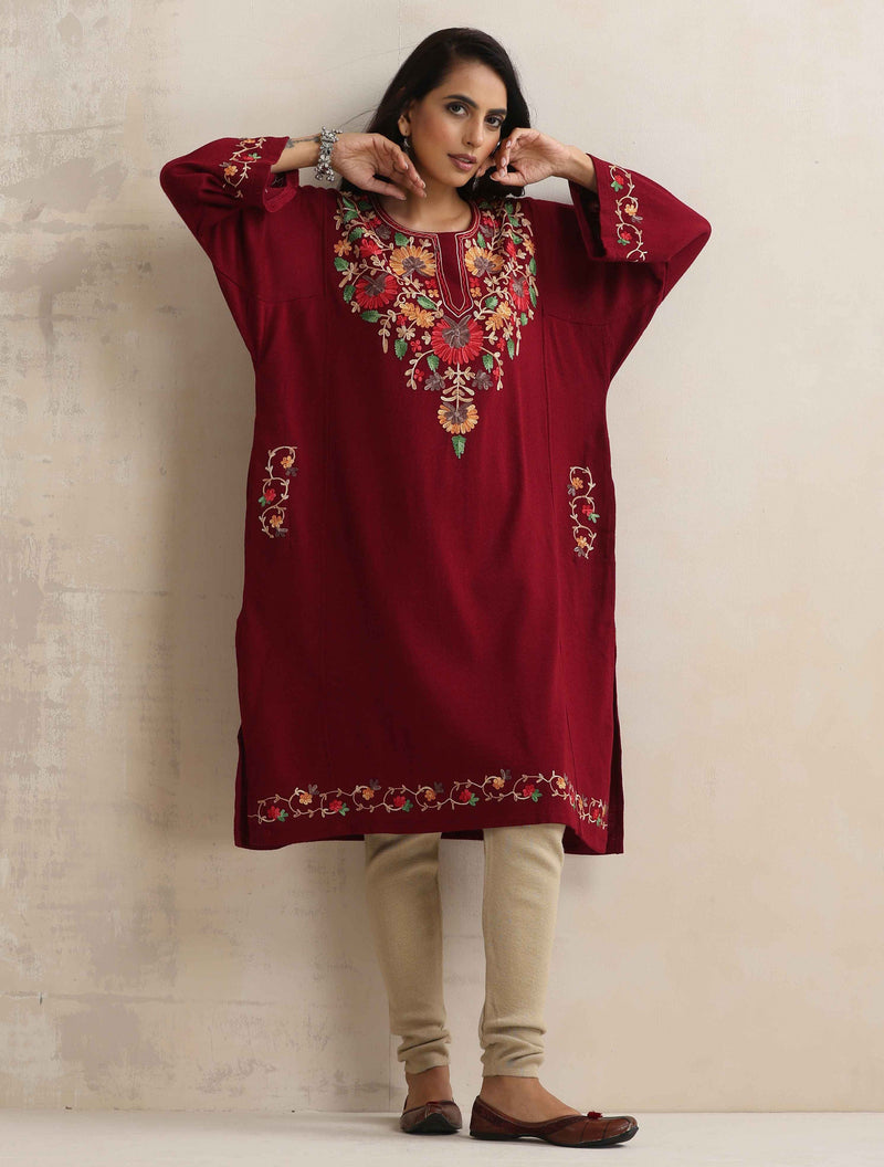 trueBrowns Maroon Kashmiri Floral Embroidered Woollen Phiran Kurta