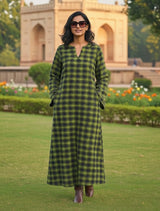 trueBrowns Green Black Straight Maxi Woollen Dress