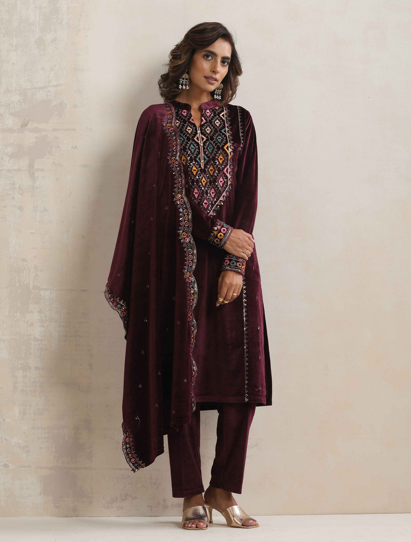 trueBrowns Purple Velvet Geometric Embroidered Kurta Pant Dupatta Set