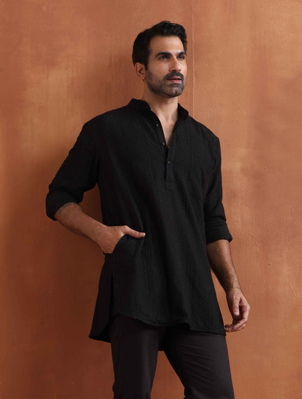 trueBrowns Men's Black Textured Cotton Dobby Short Kurta