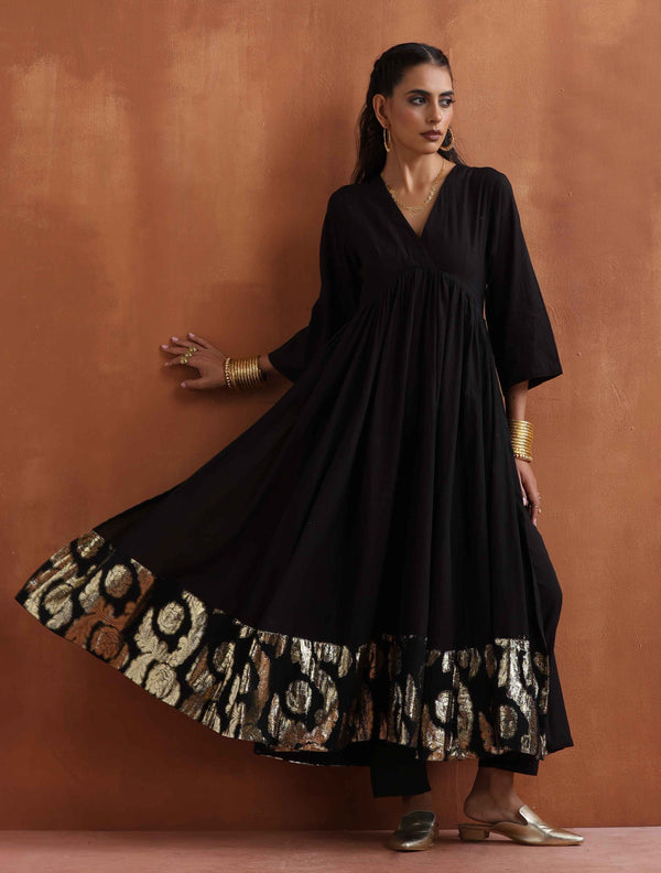 trueBrowns Black Metallic Flared Anarkali Kurta Set