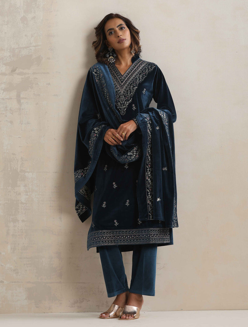 trueBrowns Blue Velvet Embroidered Kurta Pant Dupatta Set