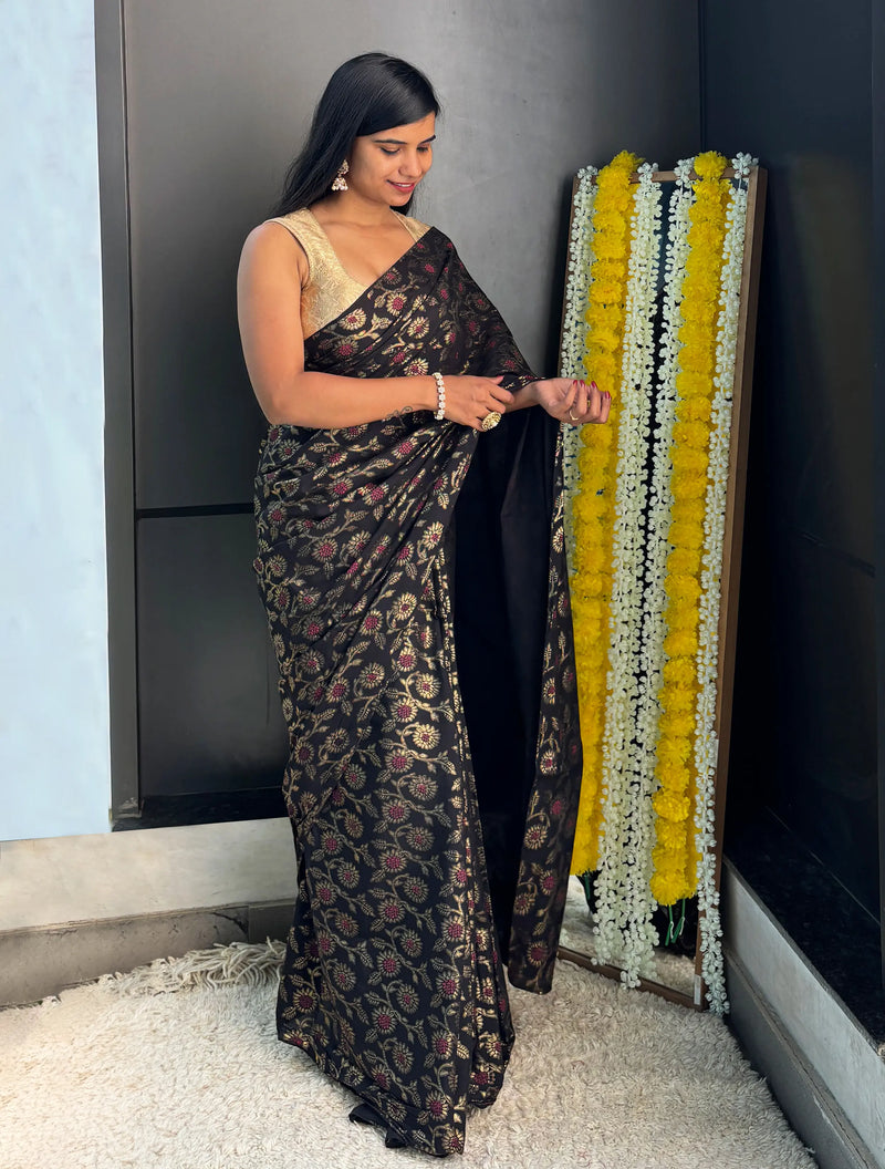 trueBrowns Black Foil Print Saree With Unstitched Blouse