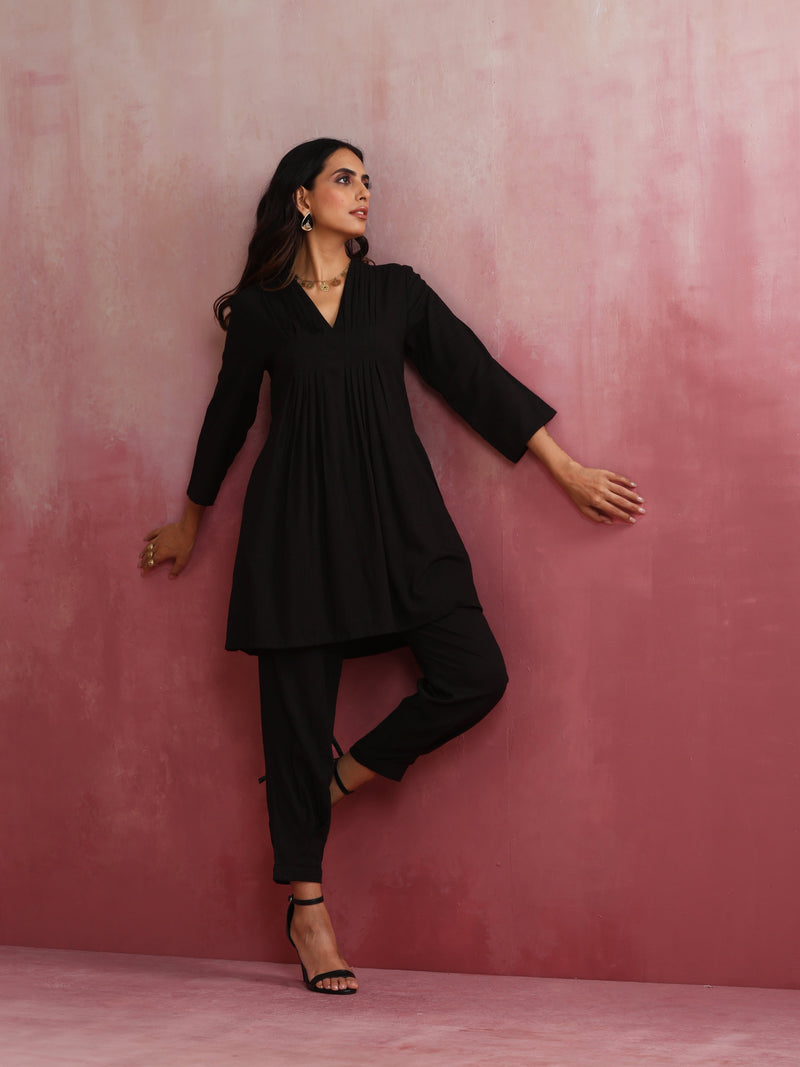 trueBrowns Black Viscose Slub Pleated Kurta Co-ord Set