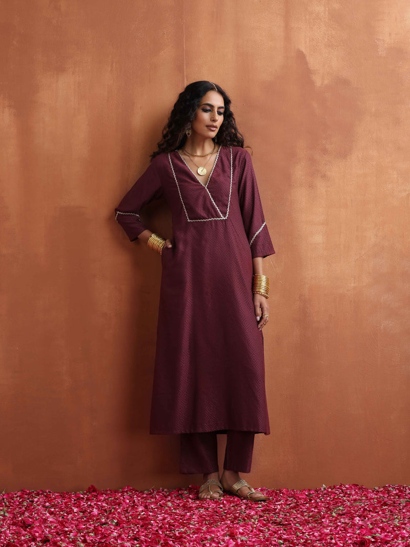 trueBrowns Maroon Straight Kurta Set