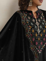 trueBrowns Black Velvet Geometric Embroidered Kurta Pant Dupatta Set