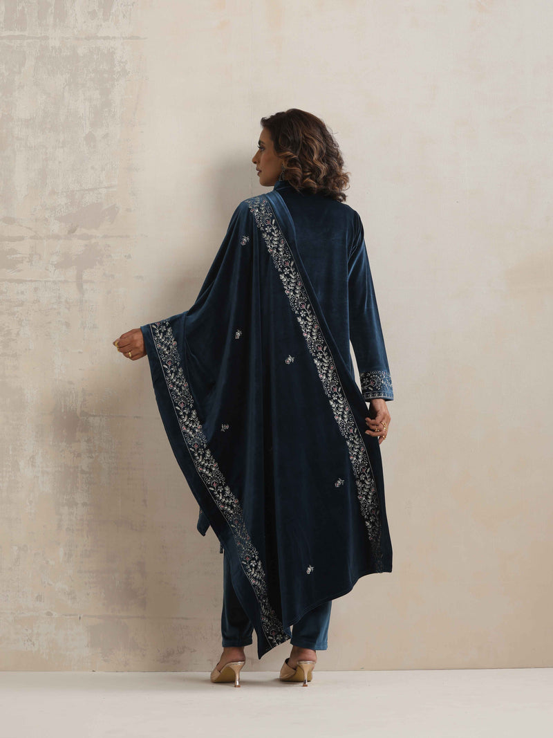 trueBrowns Blue Velvet Embroidered Kurta Pant Dupatta Set