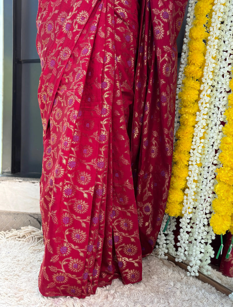 trueBrowns Red Foil Print Saree Blouse With Unstitched Blouse