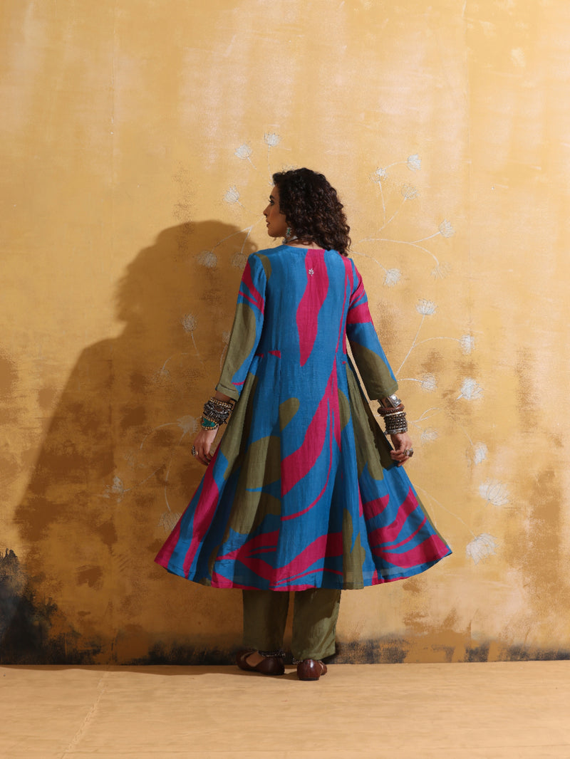 trueBrowns Blue Green Floral Print Muslin Silk Fit and Flare Kurta Set