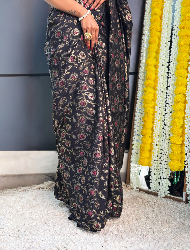 trueBrowns Black Foil Print Saree With Unstitched Blouse