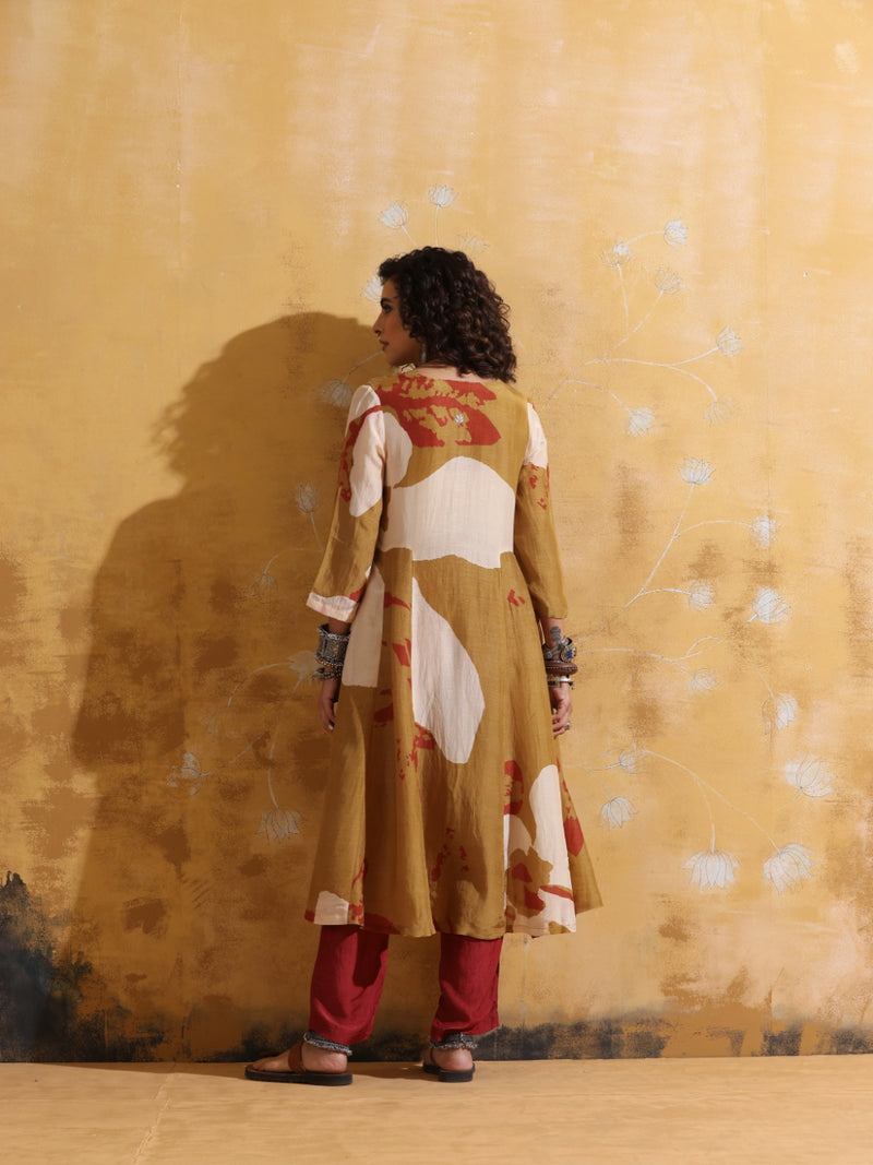 trueBrowns Mustard Rust Red Floral Print Muslin Silk Fit And Flared Kurta Set