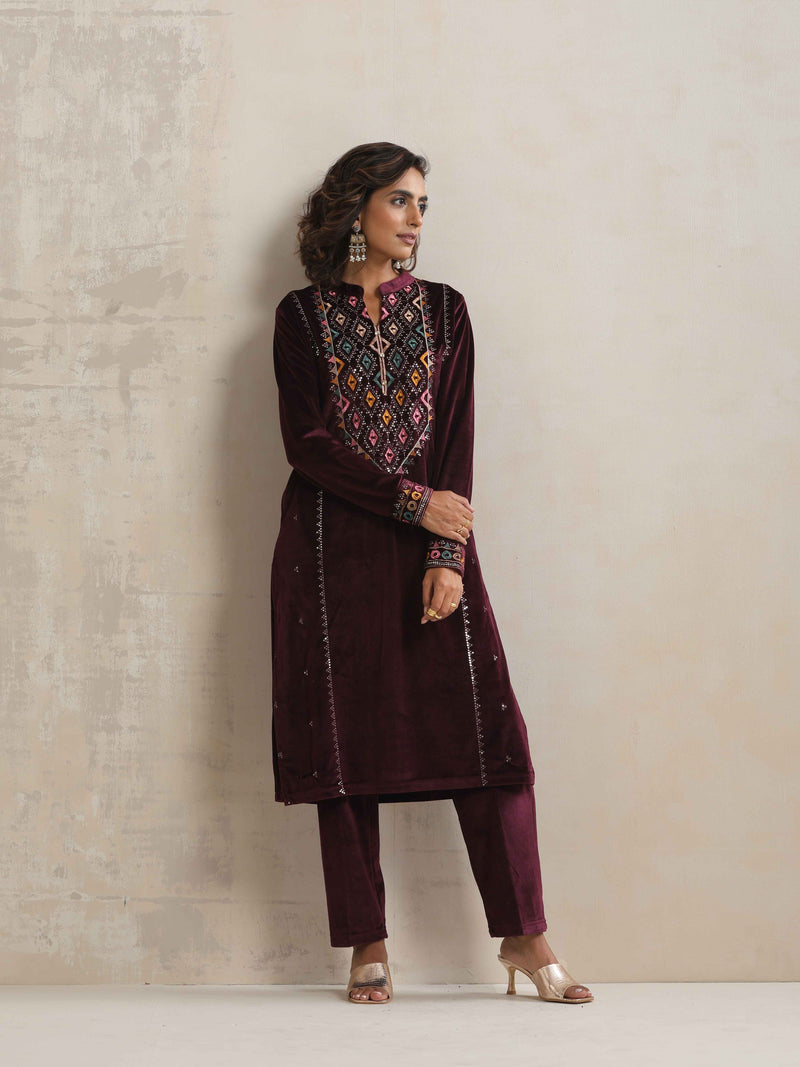 trueBrowns Purple Velvet Geometric Embroidered Kurta Pant Dupatta Set