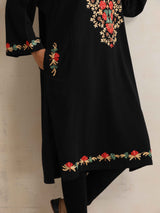 trueBrowns Black Kashmiri Embroidered Woollen Phiran Kurta