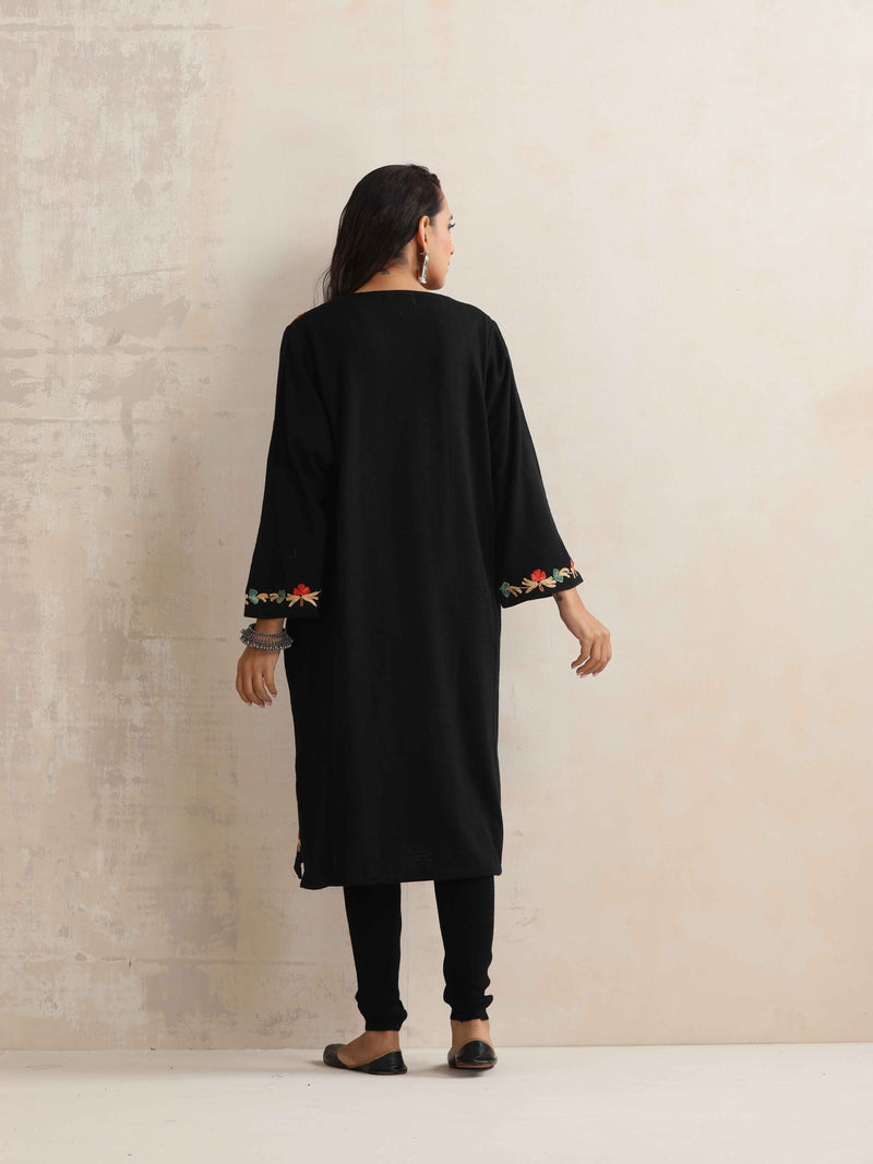 trueBrowns Black Kashmiri Embroidered Woollen Phiran Kurta