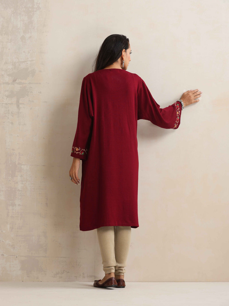 trueBrowns Maroon Kashmiri Floral Embroidered Woollen Phiran Kurta