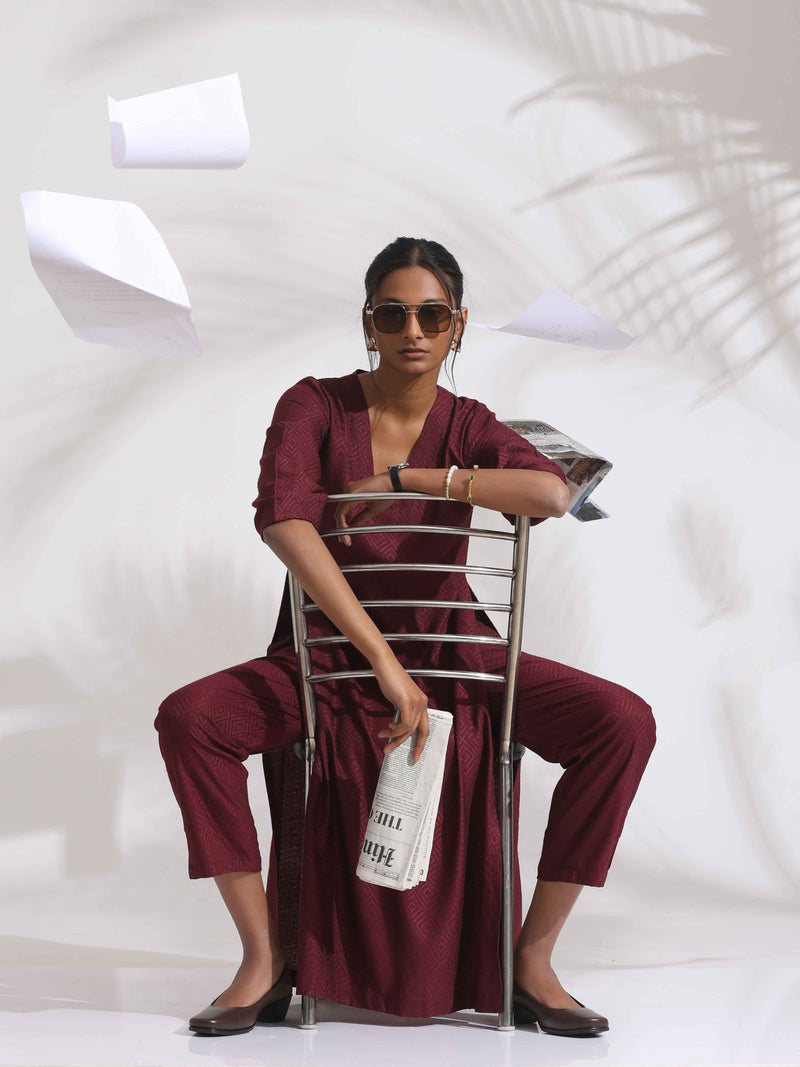 trueBrowns Maroon Dobby Kurta Set