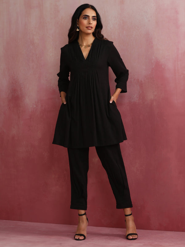 trueBrowns Black Viscose Slub Pleated Kurta Co-ord Set